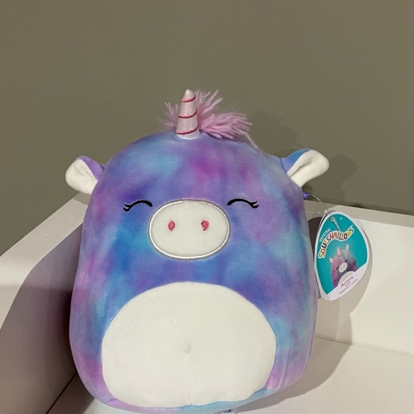 Squishmallow-Aurora the Tie dye unicorn - Picture 1 of 3